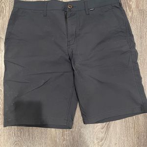 Hurley Men’s Dri-FIT Chino Walkshort size 34 waist, 10 inch inseam.  Obsidian